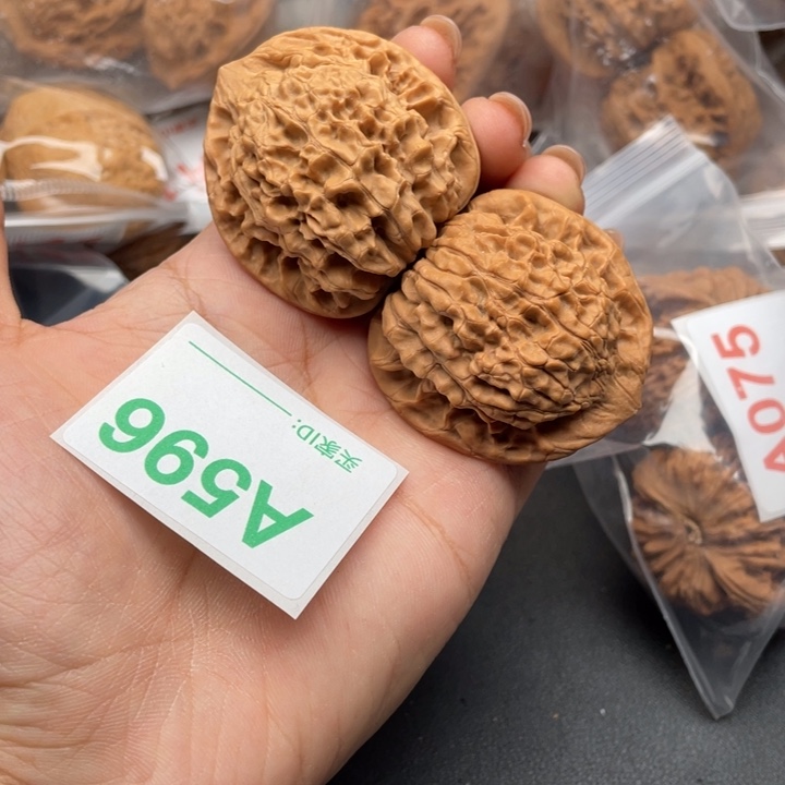 文玩核桃吊坠核桃