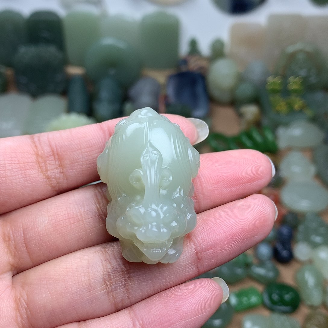 和田玉吊坠未镶嵌