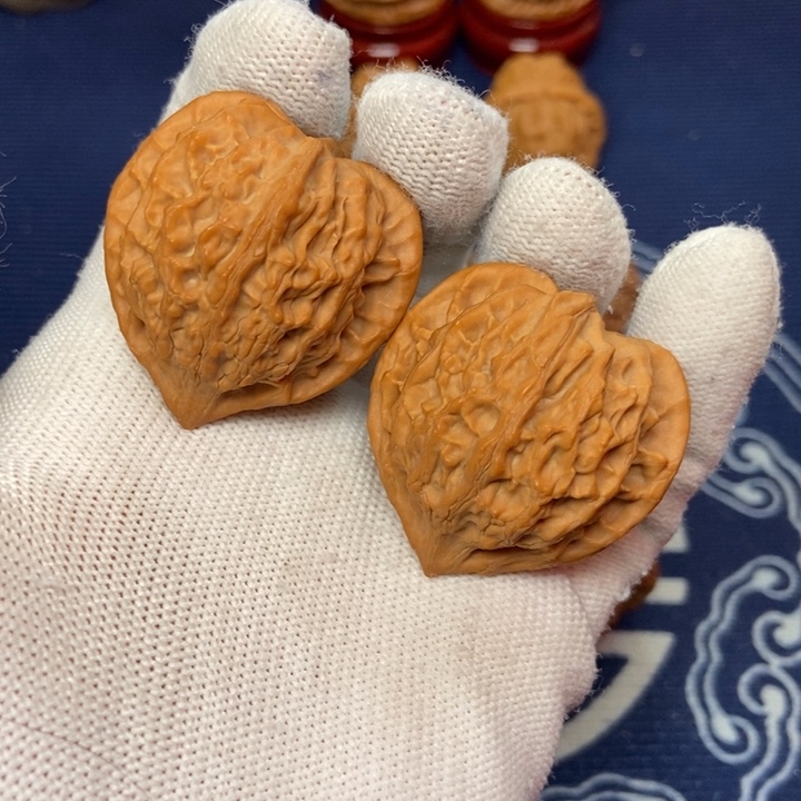 纯***，核桃文玩核桃血灯笼