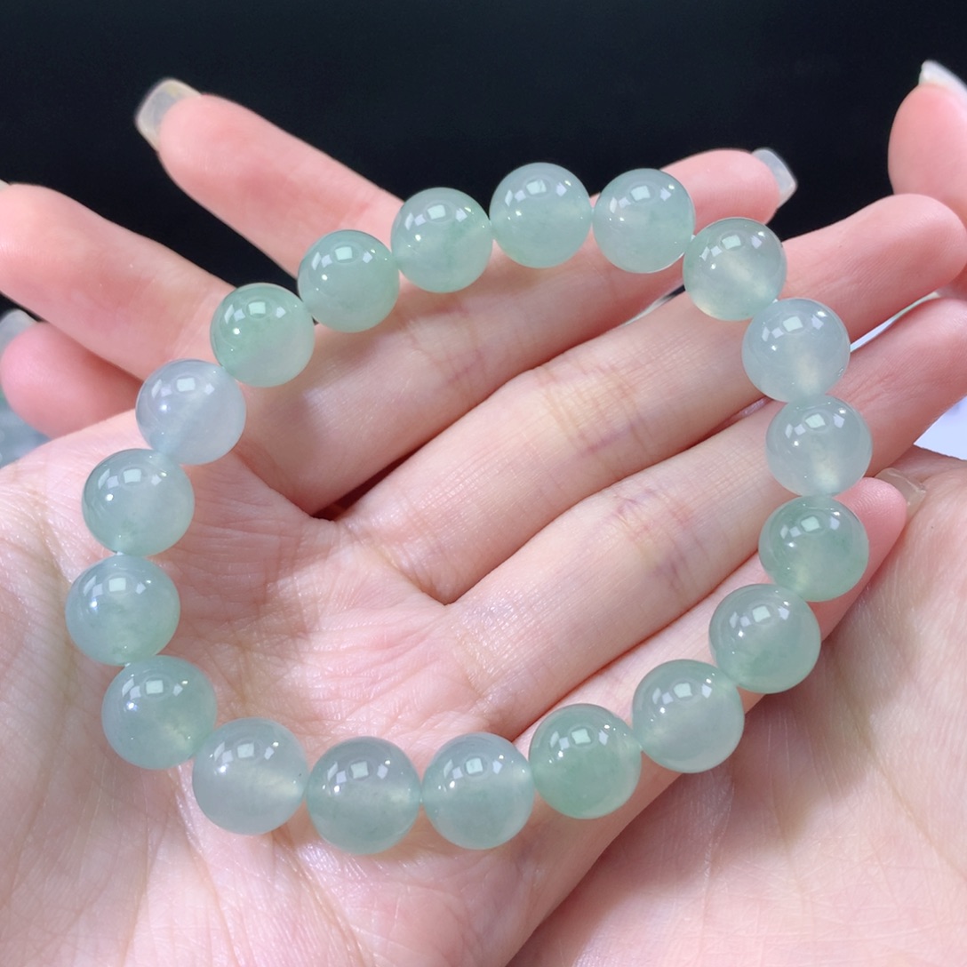 翡翠手链未镶嵌翡翠