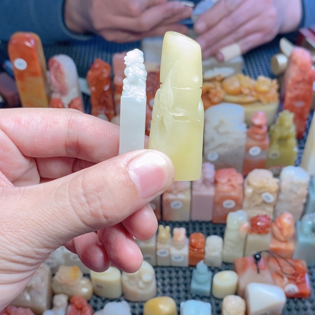 寿山石印石萝**号手工篆刻