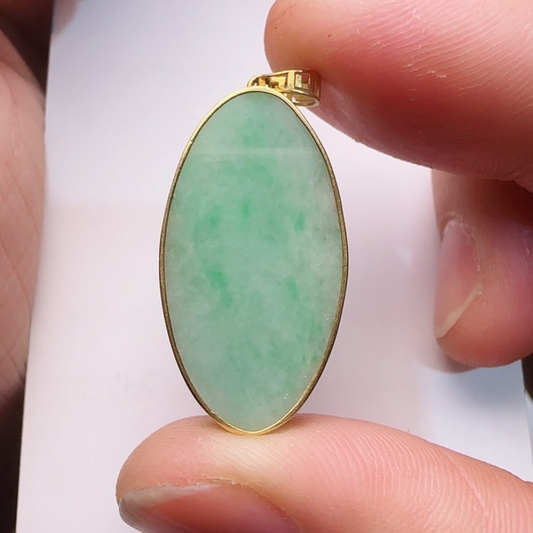 翡翠吊坠(不含链)18K金镶嵌