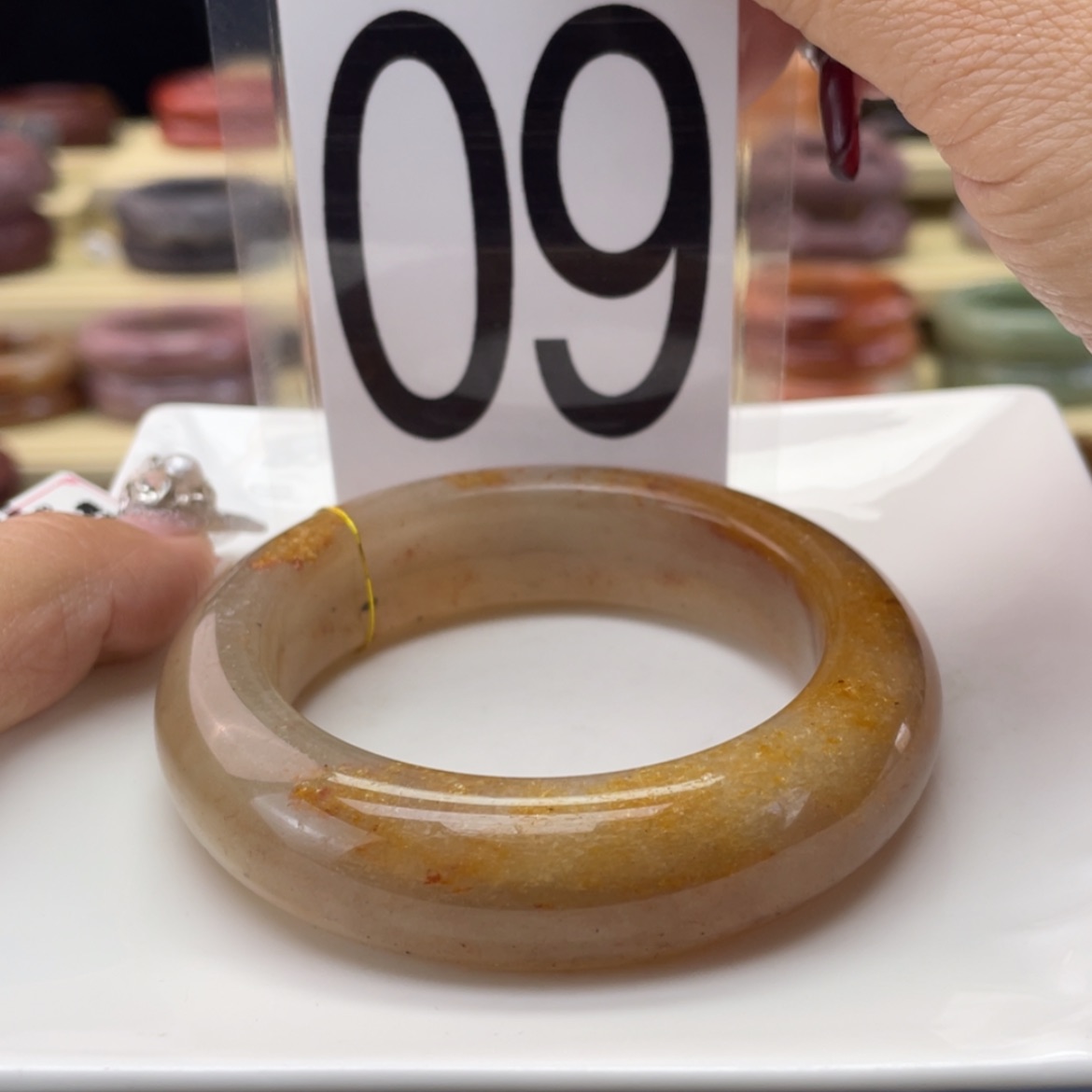 【闪购商品】石英质玉手镯未镶嵌