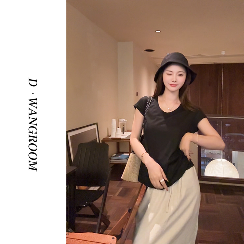 丁小晗【凉皮儿T】“超薄的！｜糯糯软软垂感强！”鹅蛋领纯色T恤E9065