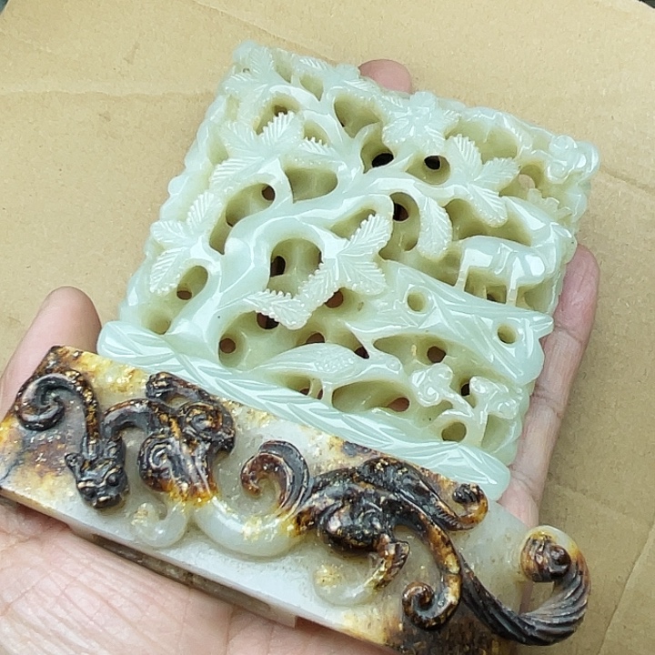 和田玉（青白玉）未镶嵌颈饰