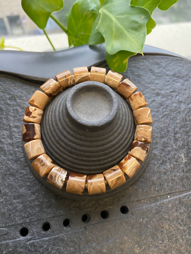 天然缅甸溶洞瓷白妖花根珀桶珠手串