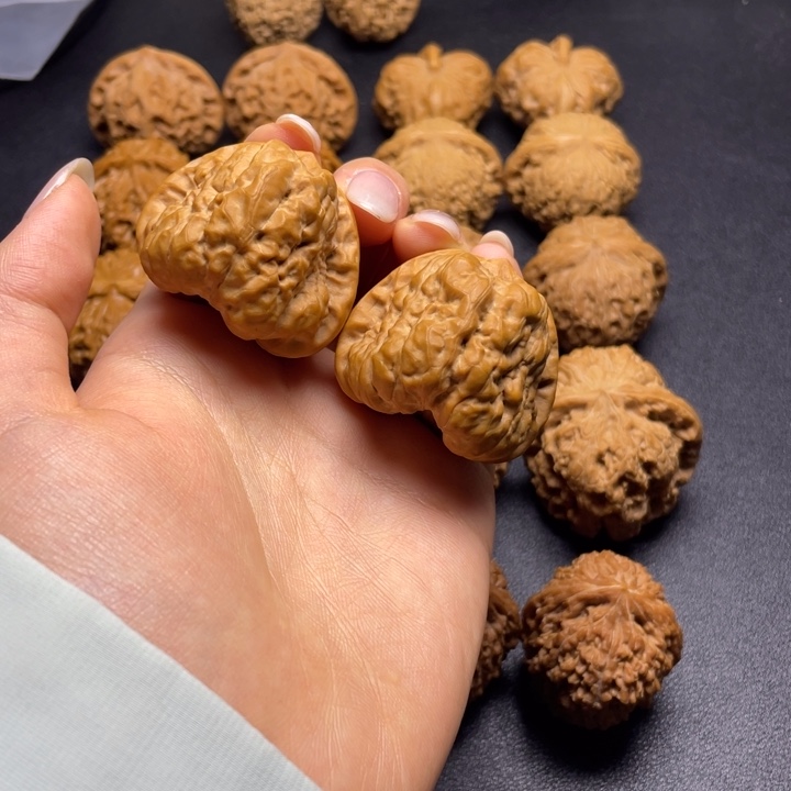 文玩核桃吊坠40蛤蟆头