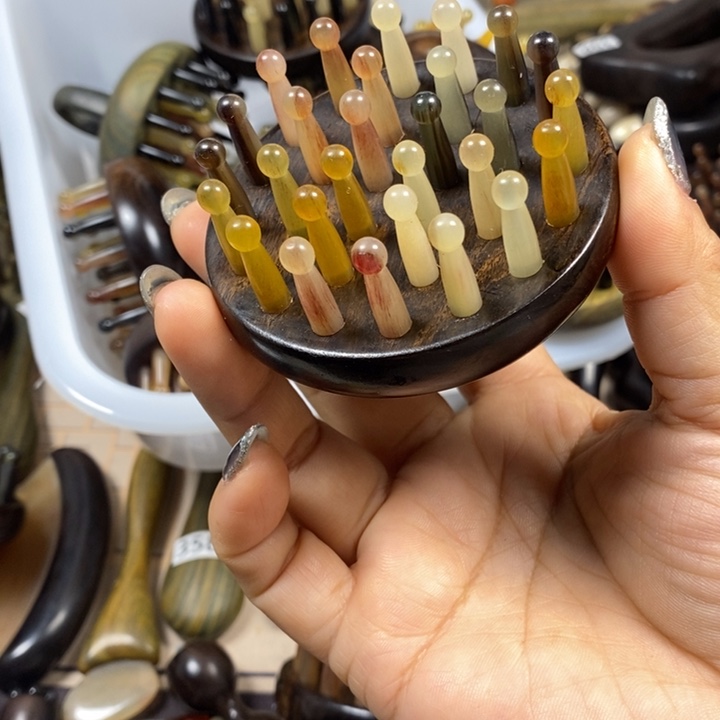 紫光檀28齿按摩梳