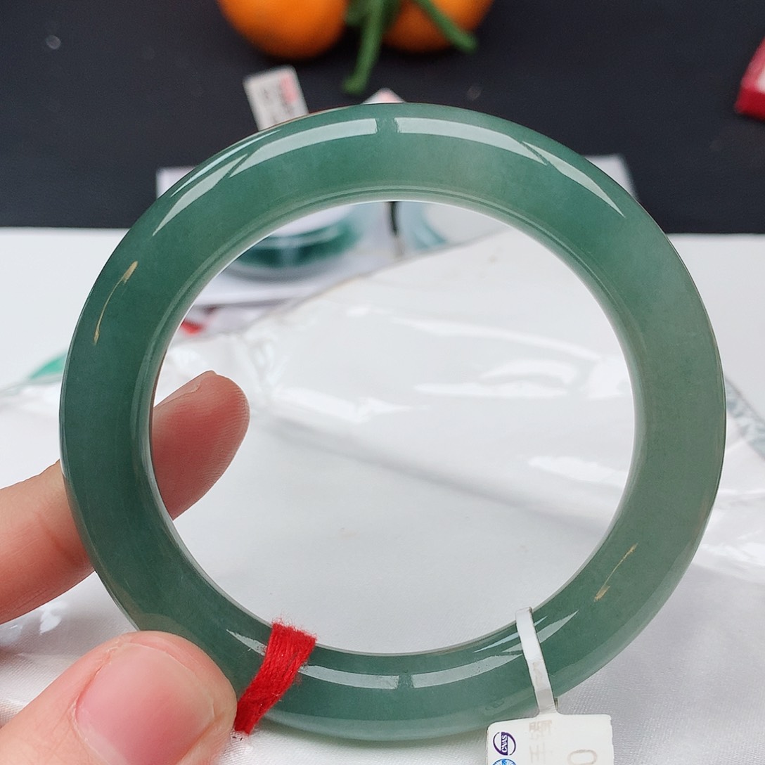 翡翠手镯未镶嵌天然翡翠手镯