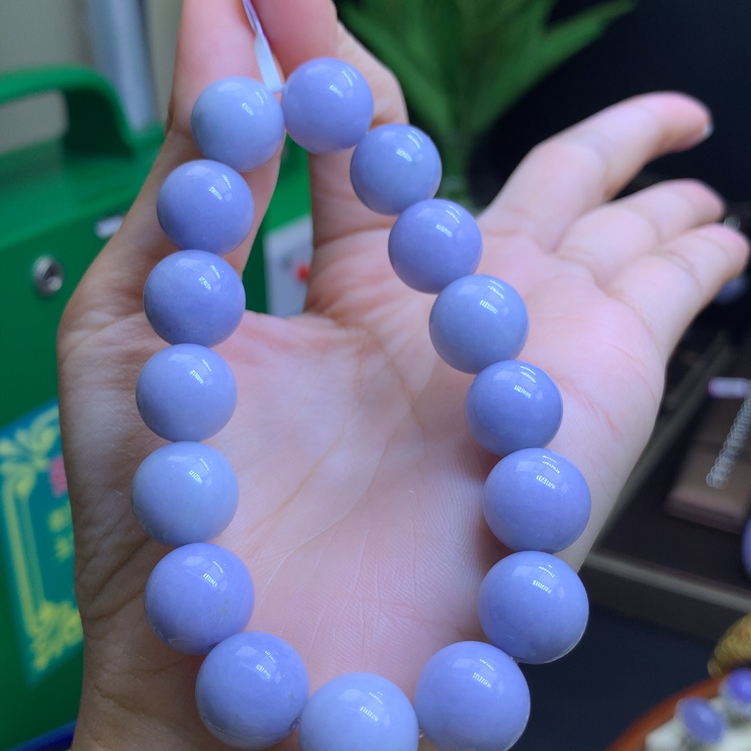 翡翠颈饰未镶嵌天然