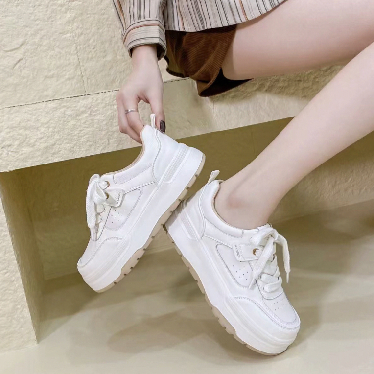 超轻发泡底喜宝大码女鞋40-43码小白鞋8107
