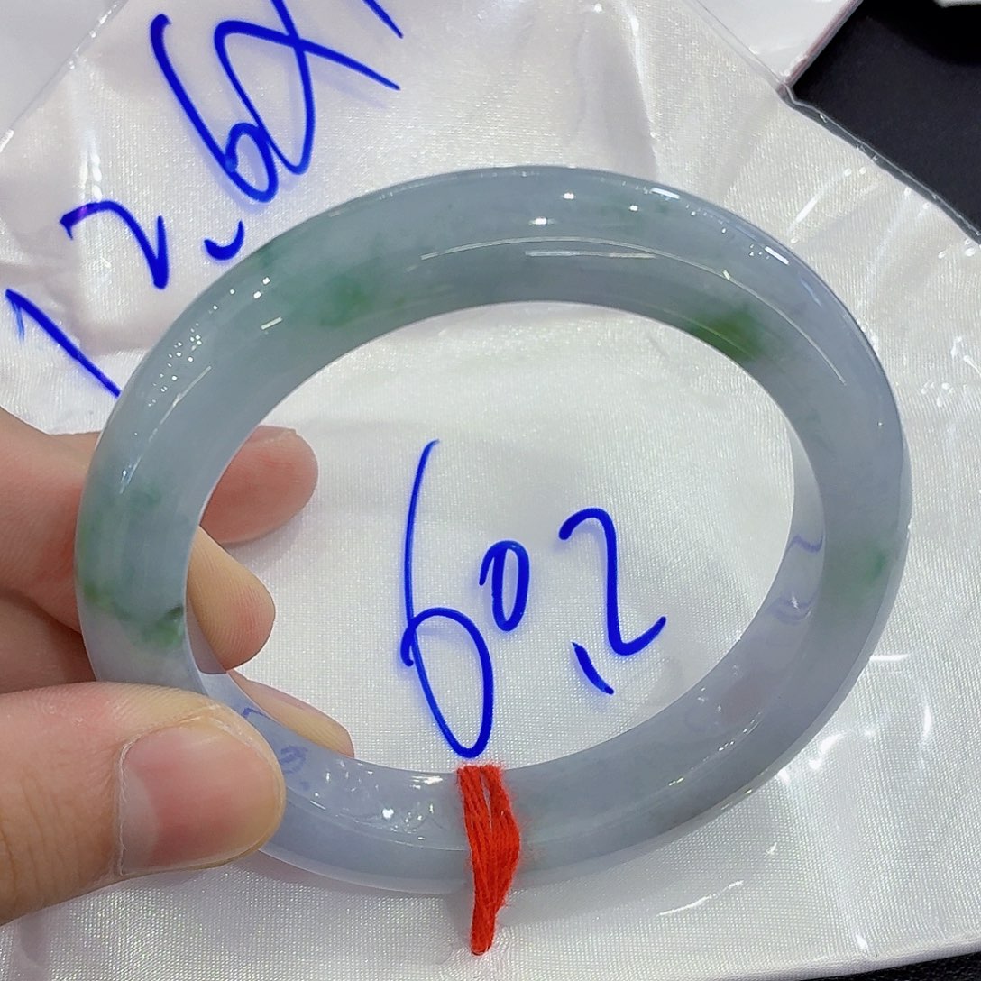 未镶嵌手镯翡翠翡翠手镯