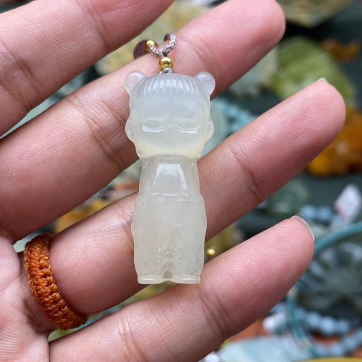 蛇纹石玉吊坠未镶嵌