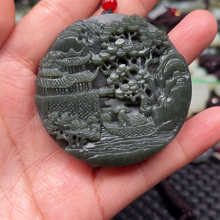 和田玉颈饰未镶嵌