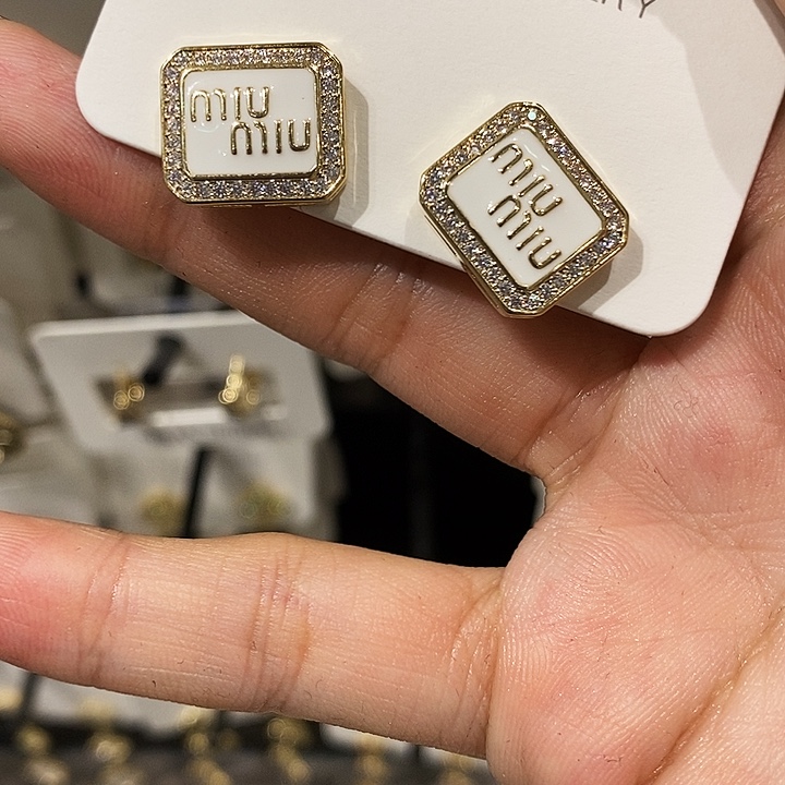 陶瓷耳钉 不退不换