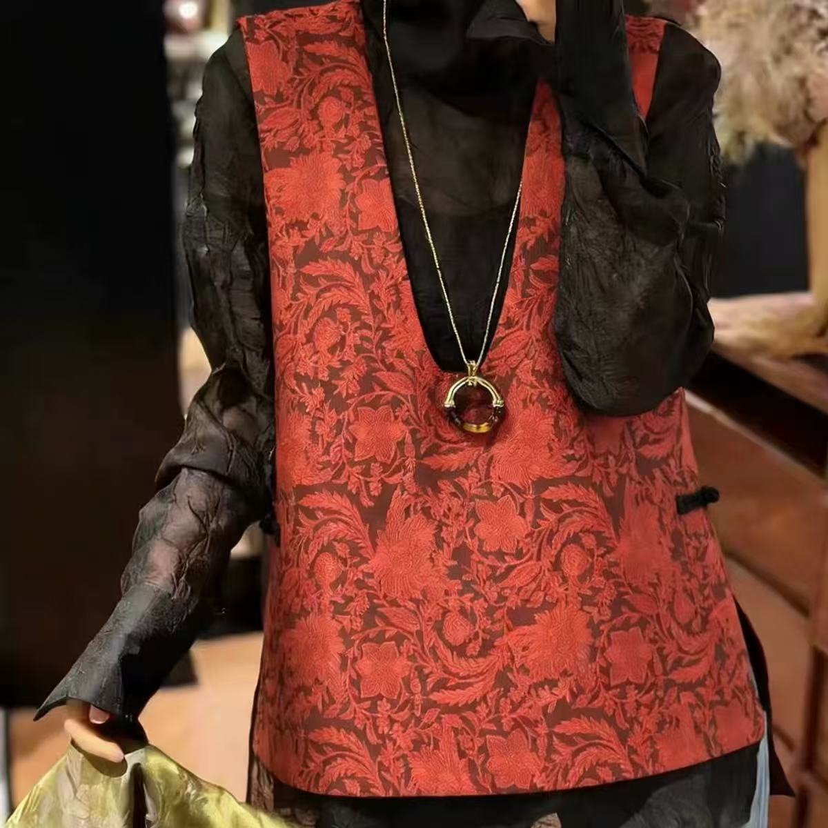 高端欧货春季新款超好叠穿提花浮雕提花大U领新中式国风背心马甲