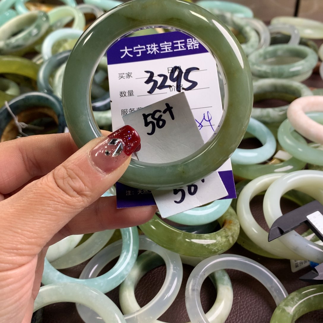 蛇纹石玉手镯未镶嵌3295