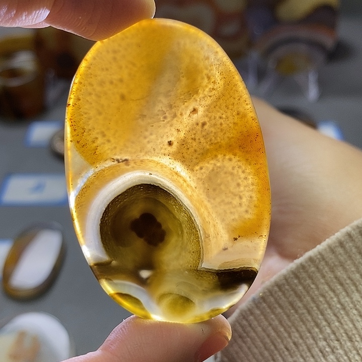 玛瑙/玉髓未镶嵌珠宝半成品96