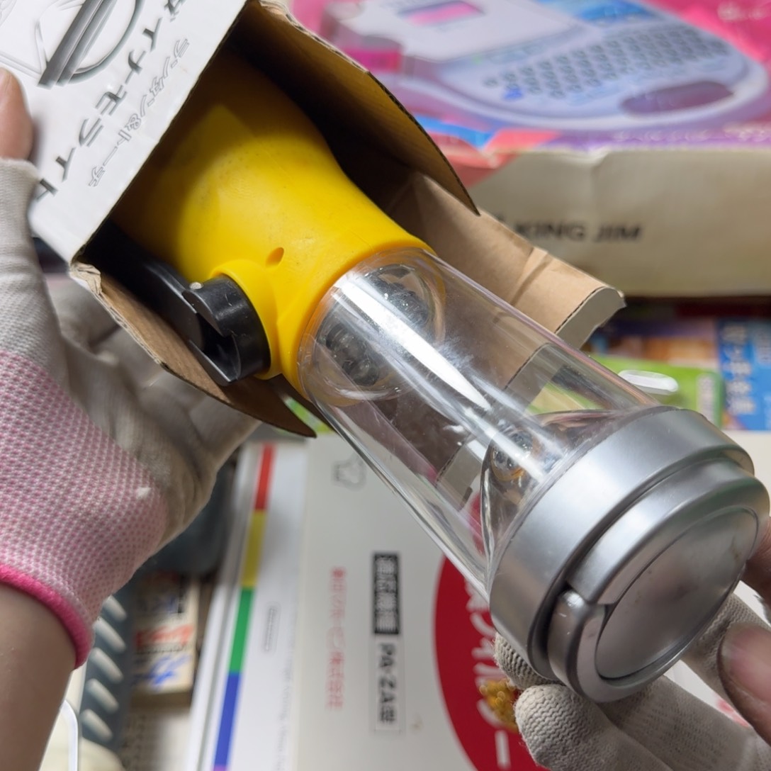 年**?中古商品，瑕疵品，不保好坏。915