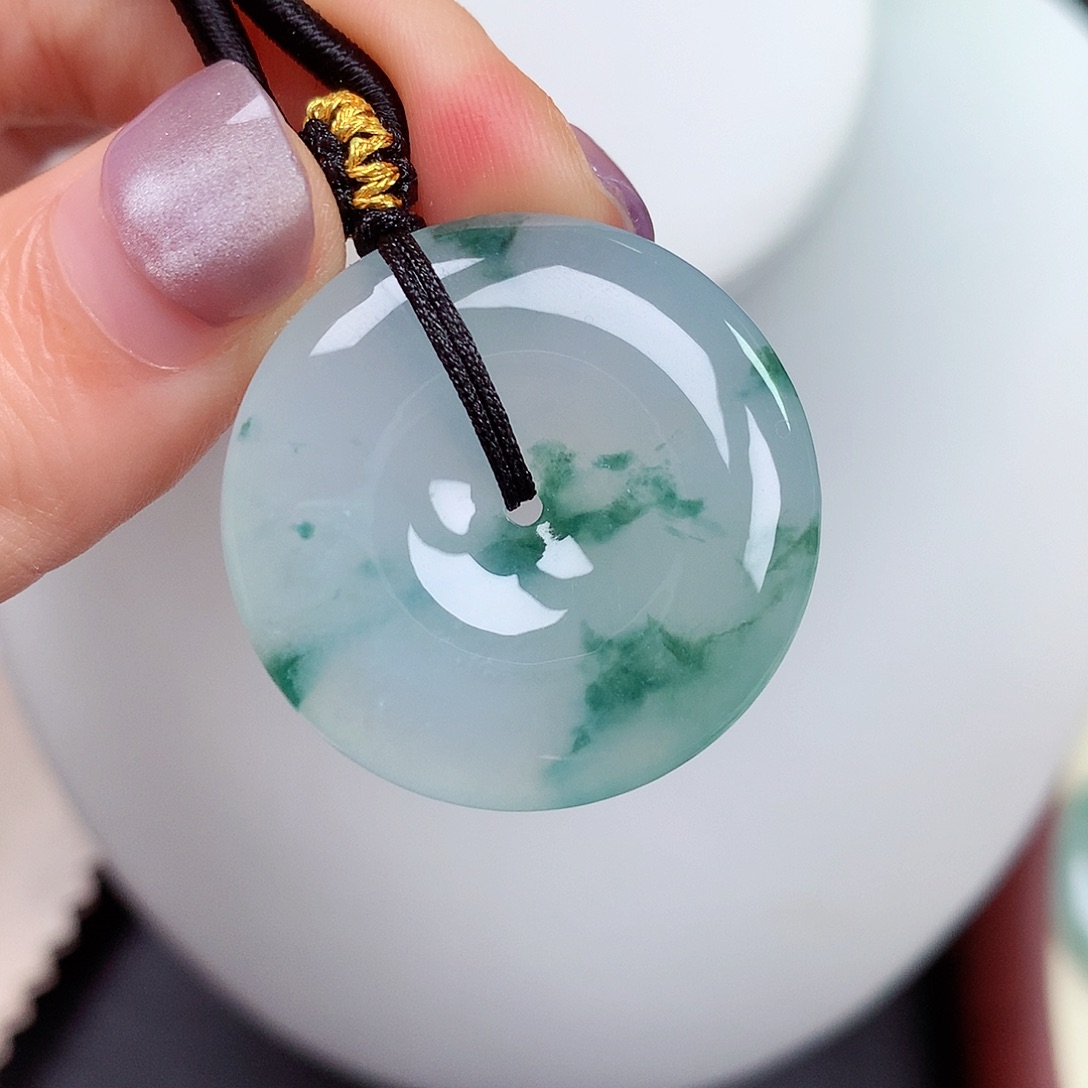 翡翠未镶嵌颈饰平安扣 29.9-5.9mm