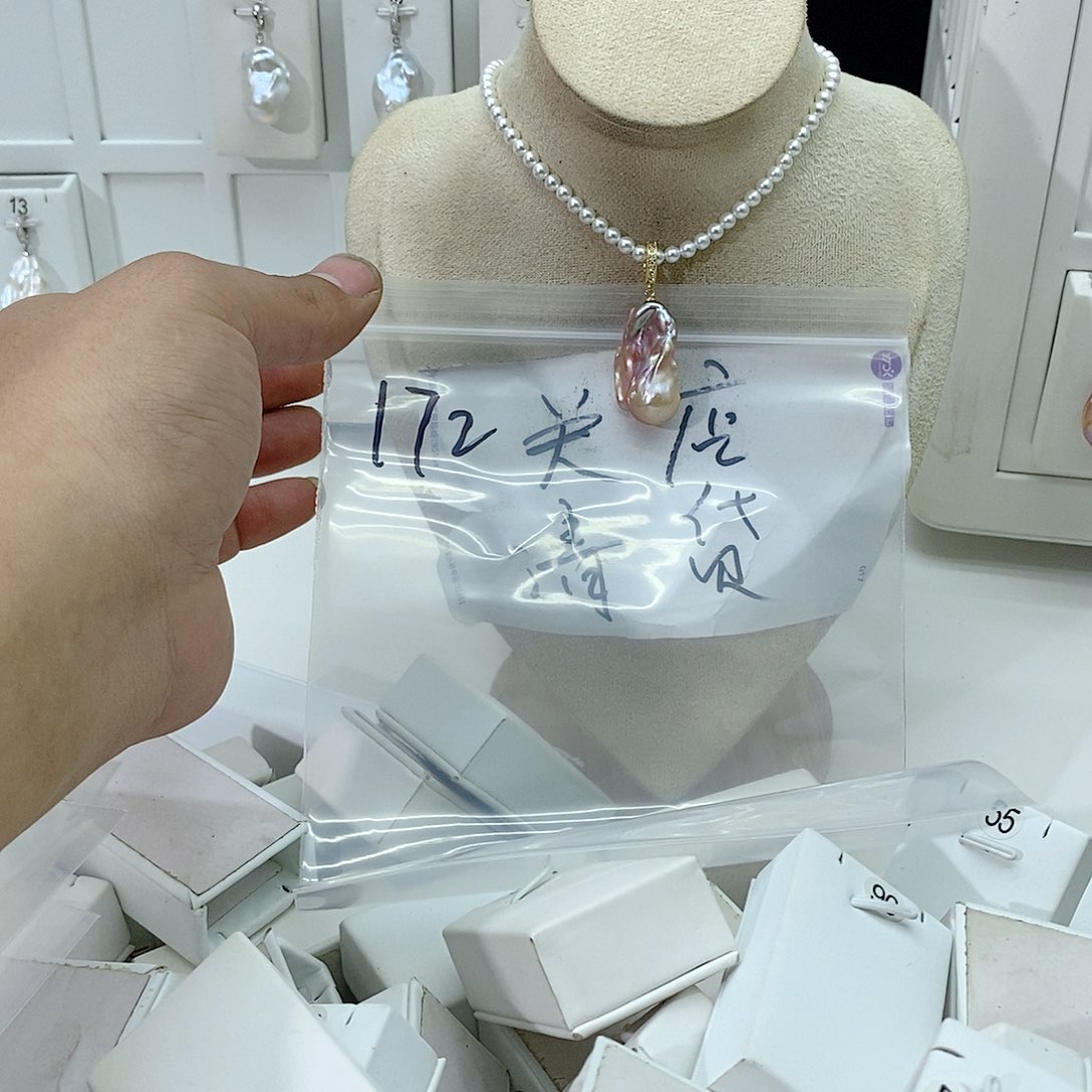 淡水珍珠颈饰合金