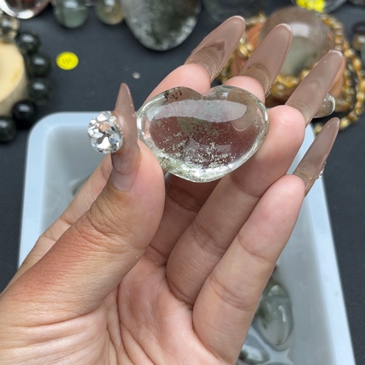 未镶嵌吊坠(赠链)水晶