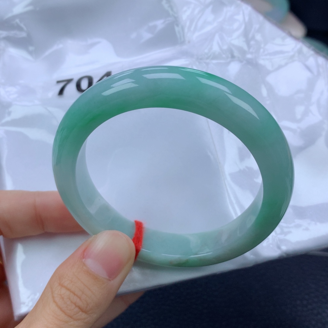 翡翠手镯未镶嵌52.8正