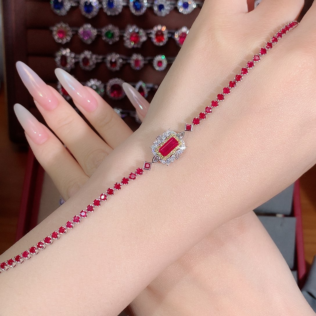 手链红宝石18K金镶嵌0.785ct/天然宝石/七天无理由