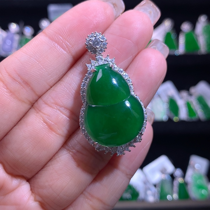【闪购商品】颈饰银S925镶嵌翡翠