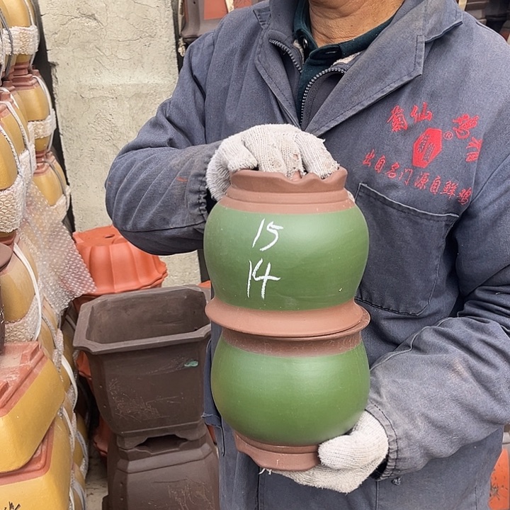紫砂紫砂花盆和小