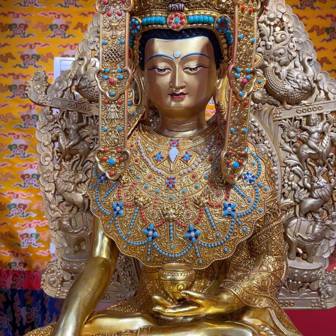 愚***乐我们都要好好珍惜眼前人