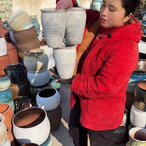 口13高20瑕疵盆子。   