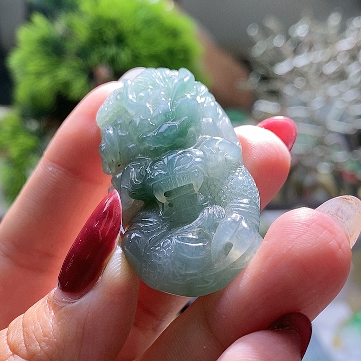 【闪购商品】翡翠未镶嵌颈饰龙牌