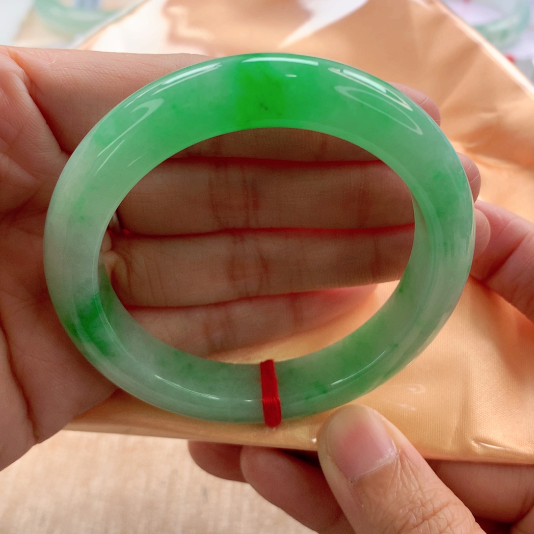 翡翠手镯未镶嵌54.4满绿飘正阳超值毕业A