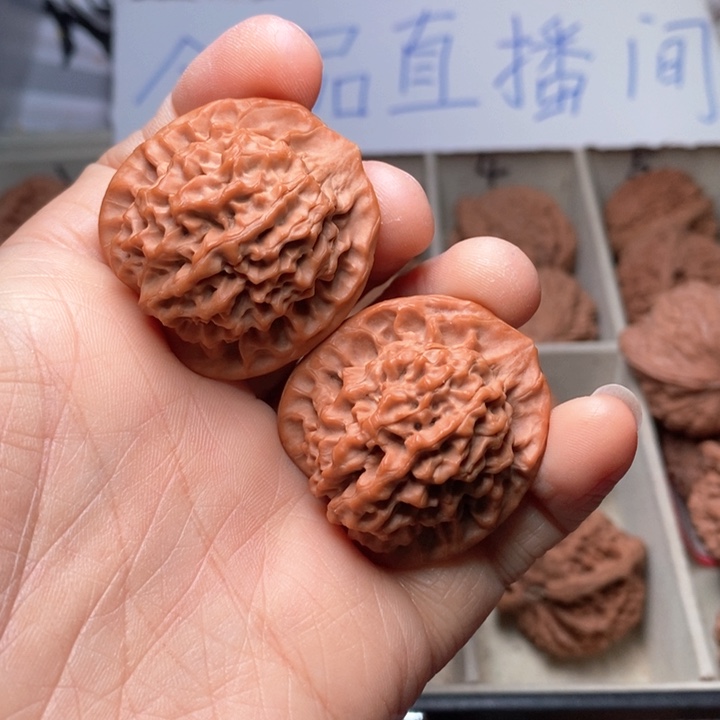 文玩核桃吊坠文**略秦闷