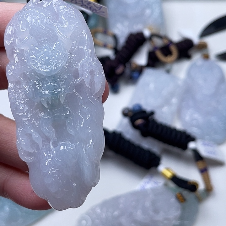 *****翡翠未镶嵌颈饰天然