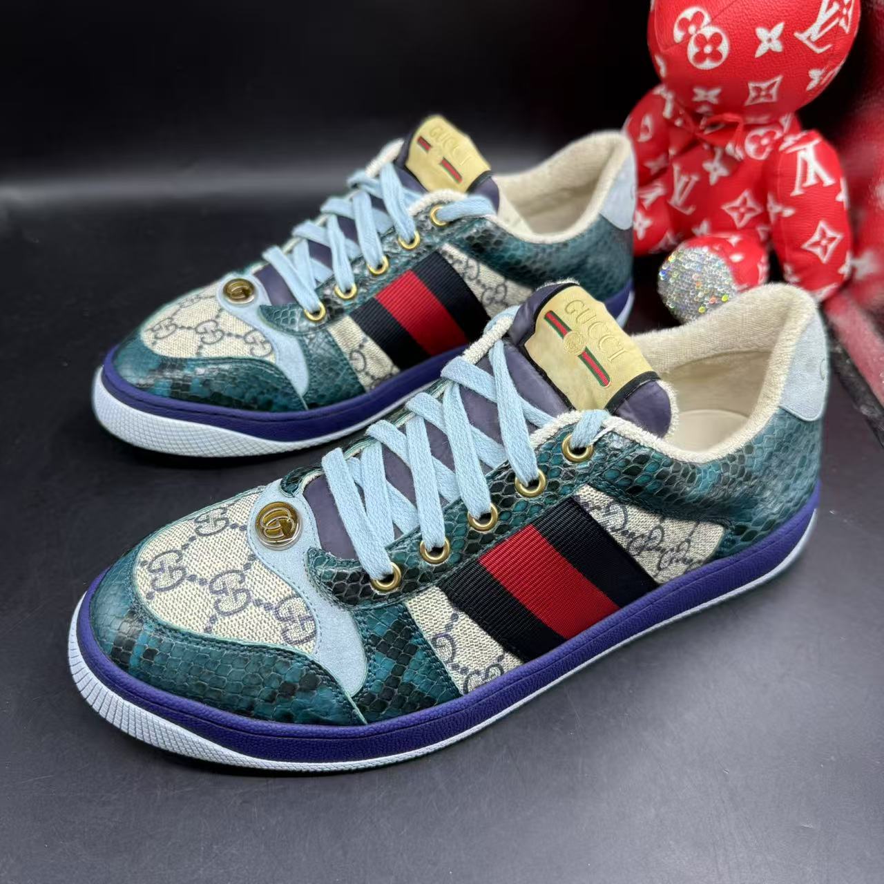 99新 GUCCI/古驰 男士时尚深蓝色鱼鳞老花脏脏鞋41欧码 lz278