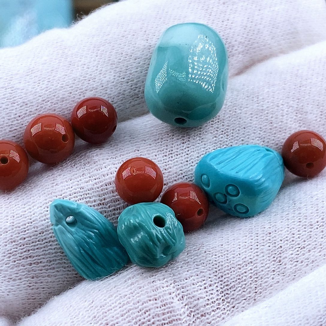 南红玛瑙未镶嵌珠宝奇石