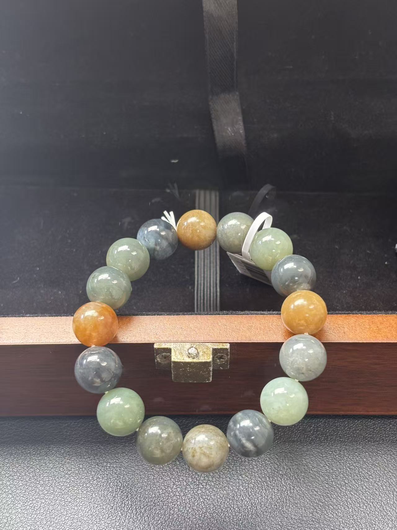 天然和田玉手串-HTY-10302多样性发其一