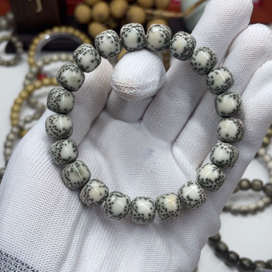 星月菩提手串h*11mm双留白