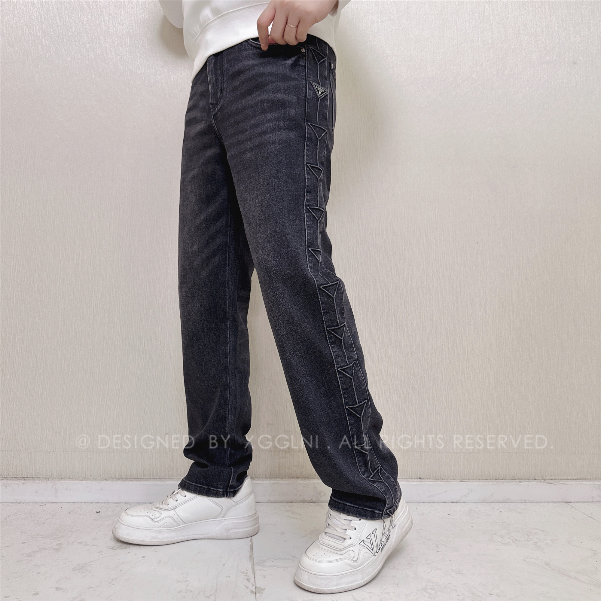 秋冬款LAOFOYE两列倒三角轻奢高端牛仔裤男款高档修身裤男裤子