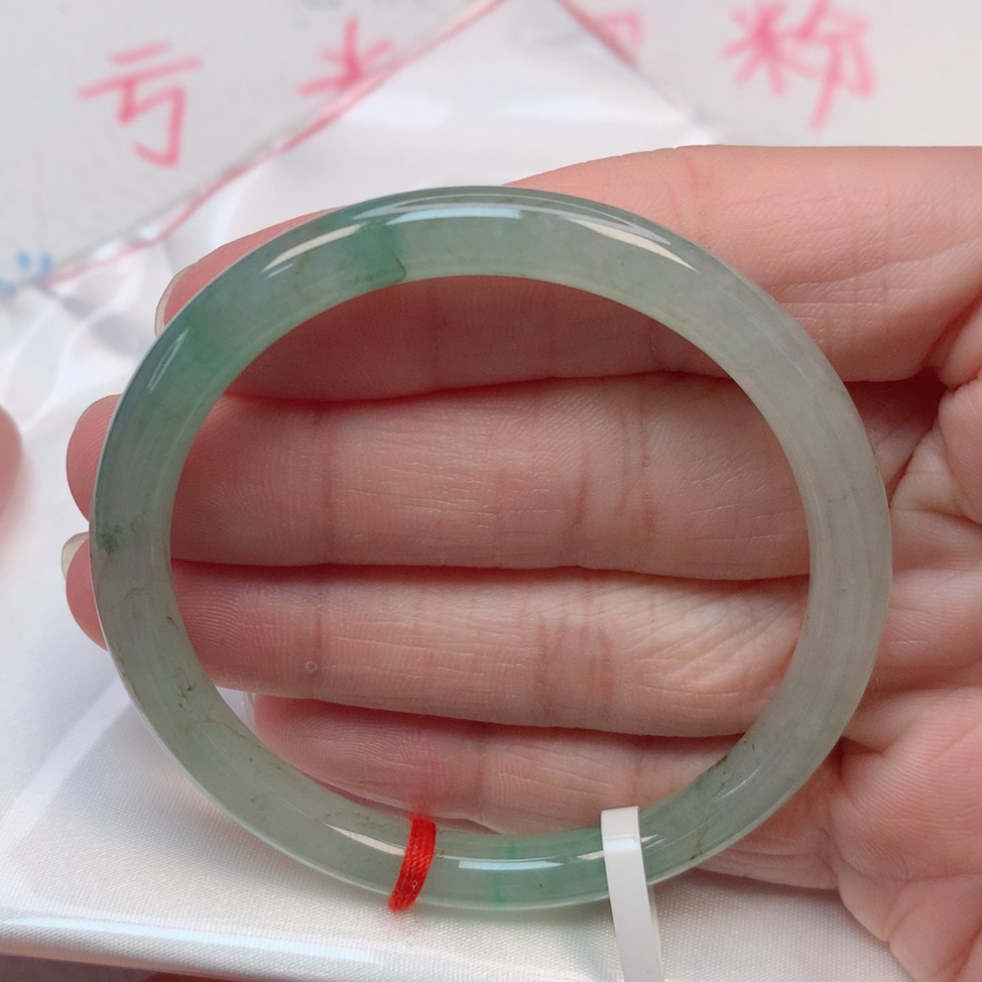 翡翠手镯未镶嵌51美人条
