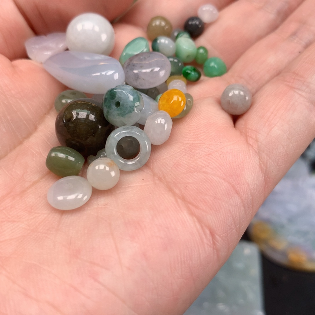 翡翠未镶嵌颈饰9号