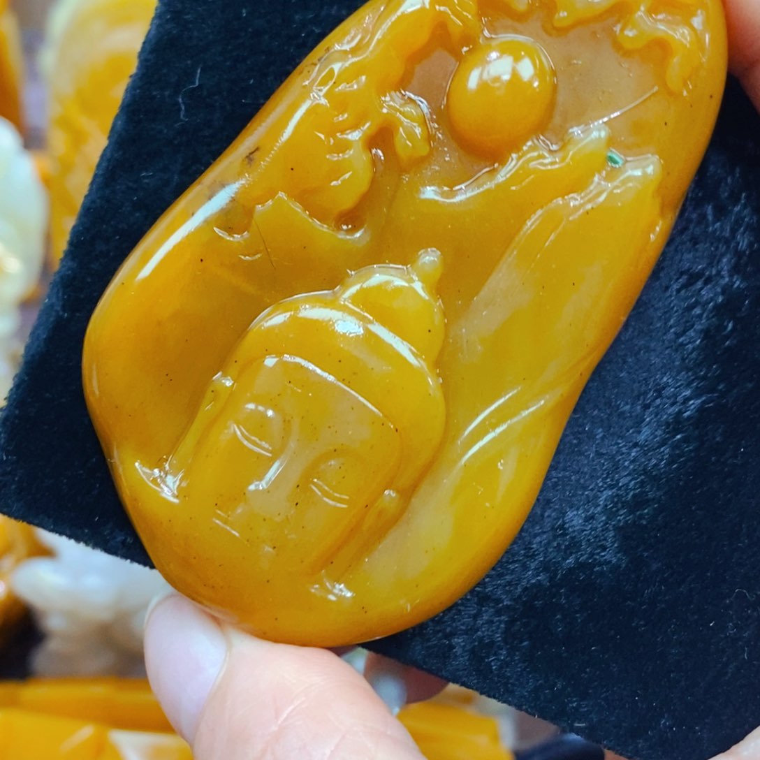 未镶嵌石英质玉（黄龙玉）吊坠(不含链)