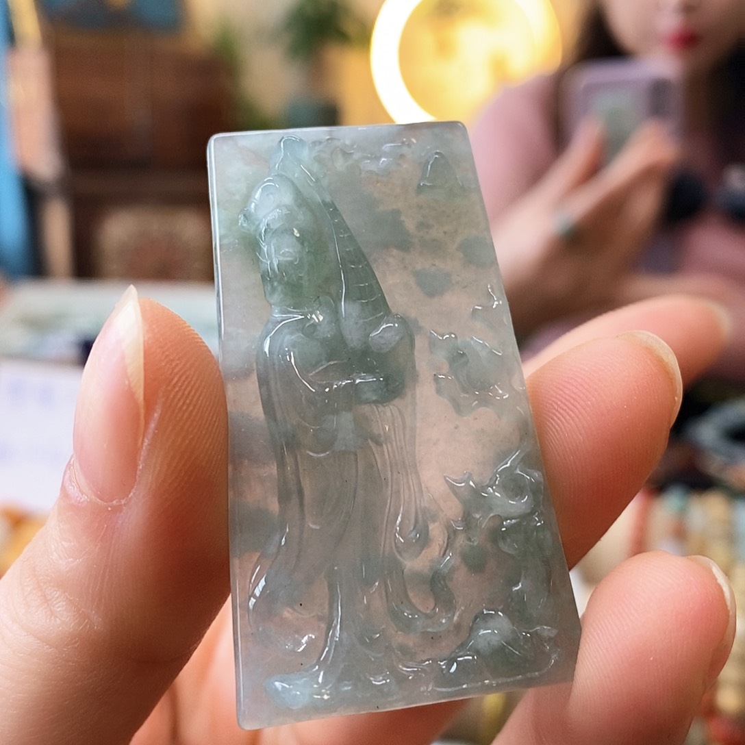 翡翠挂件未镶嵌翡翠挂件