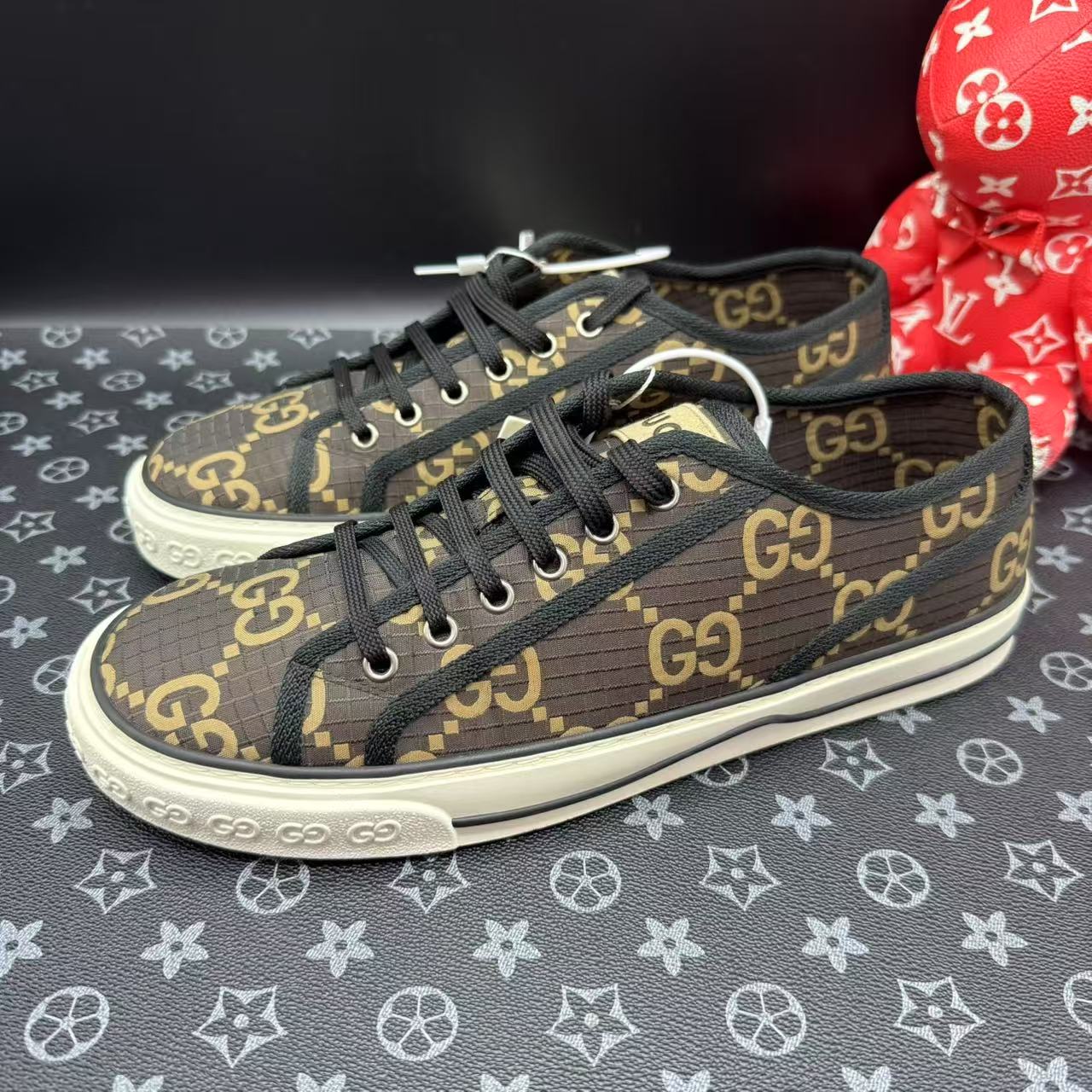 95新 GUCCI/古驰 男士黄棕老花帆布1977板鞋43欧码 ddm2661