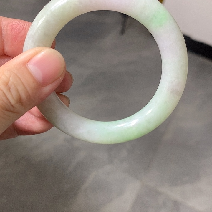 翡翠颈饰未镶嵌52圈