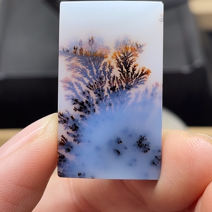 ****。玛瑙/玉髓未镶嵌颈饰