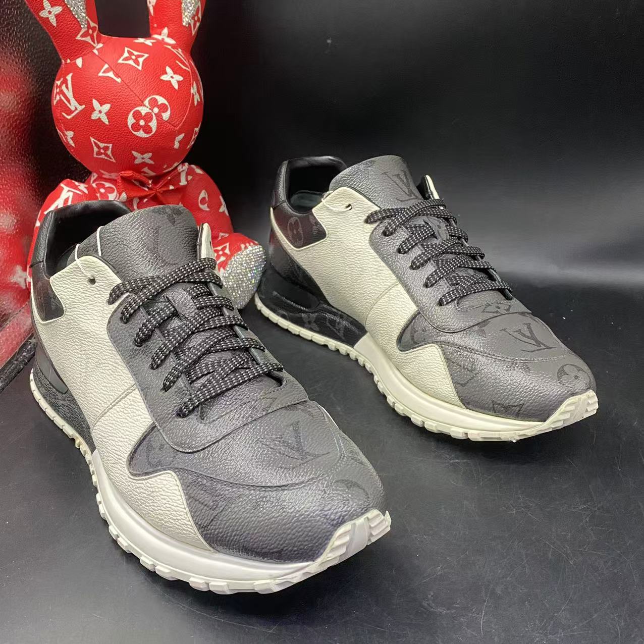 95新 LouisVuitton/路易威登 【聚星优选】三色印花运动鞋42.5欧码