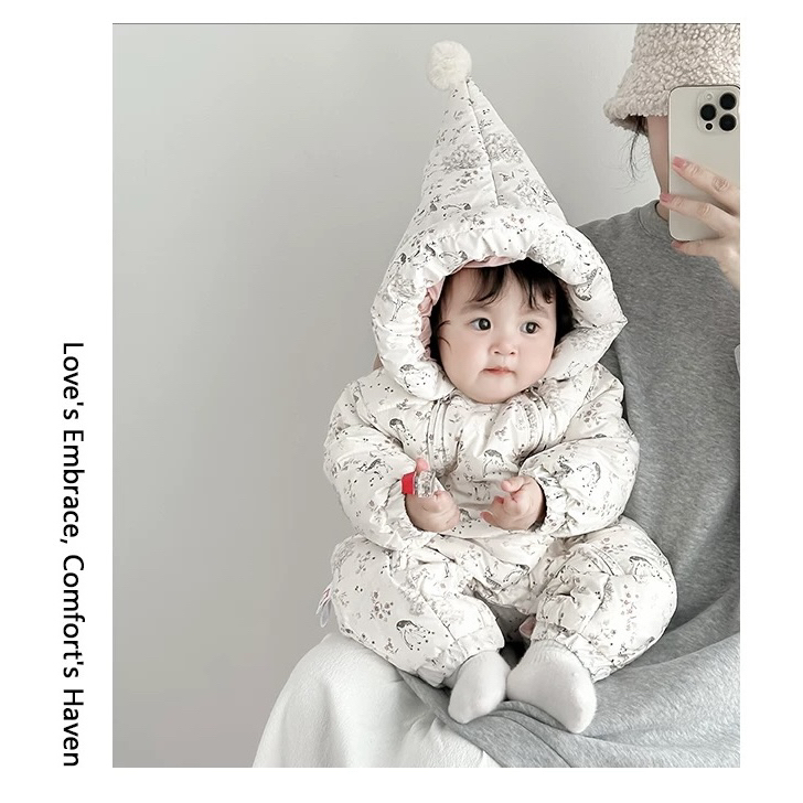 婴儿羽绒服秋冬季新款保暖宝宝衣服2025新款洋气新生儿连体外出服